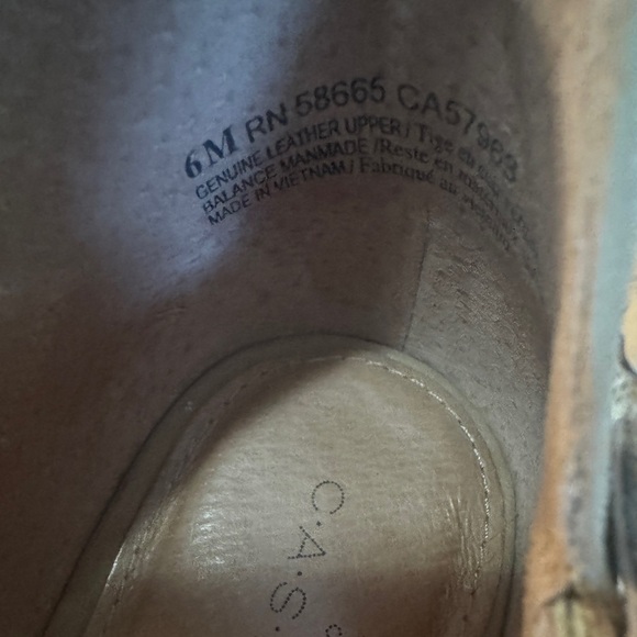 Nordstrom Calson Nubuck leather caged cutout beige Chelsea ankle bootie size 6 - Picture 3 of 8